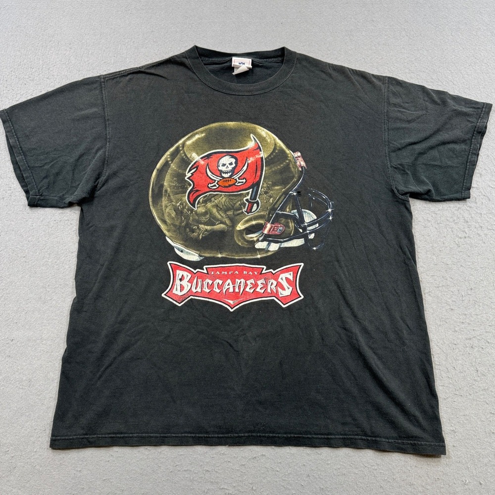 Vintage 90s Tampa Bay Buccaneers T-Shirt Men's XL Black NFL Football Sportswear